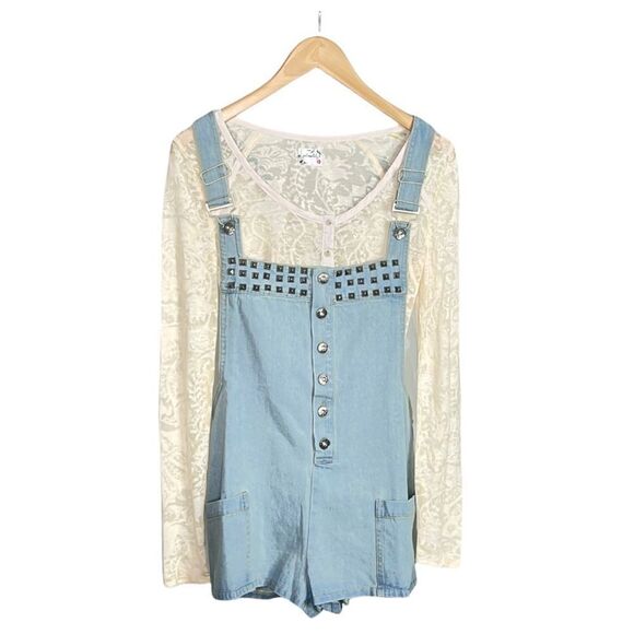 Pol Denim Overall Shorts With Side Pockets And Stud Details - Picture 9 of 16